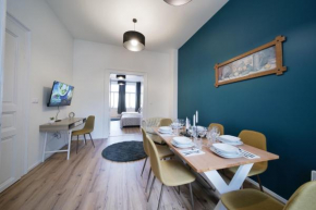 Majestic Square View Residence